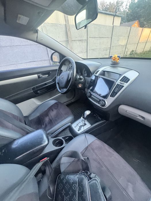 Низ ринка* Кіа Ceeʼd 1.6 benz/gaz* avtomat