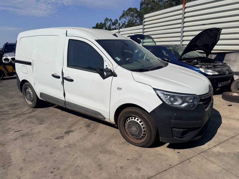 RENAULT EXPRESS 1.5 BLUE DCI DE 2023 PARA VENDA DE PEÇAS