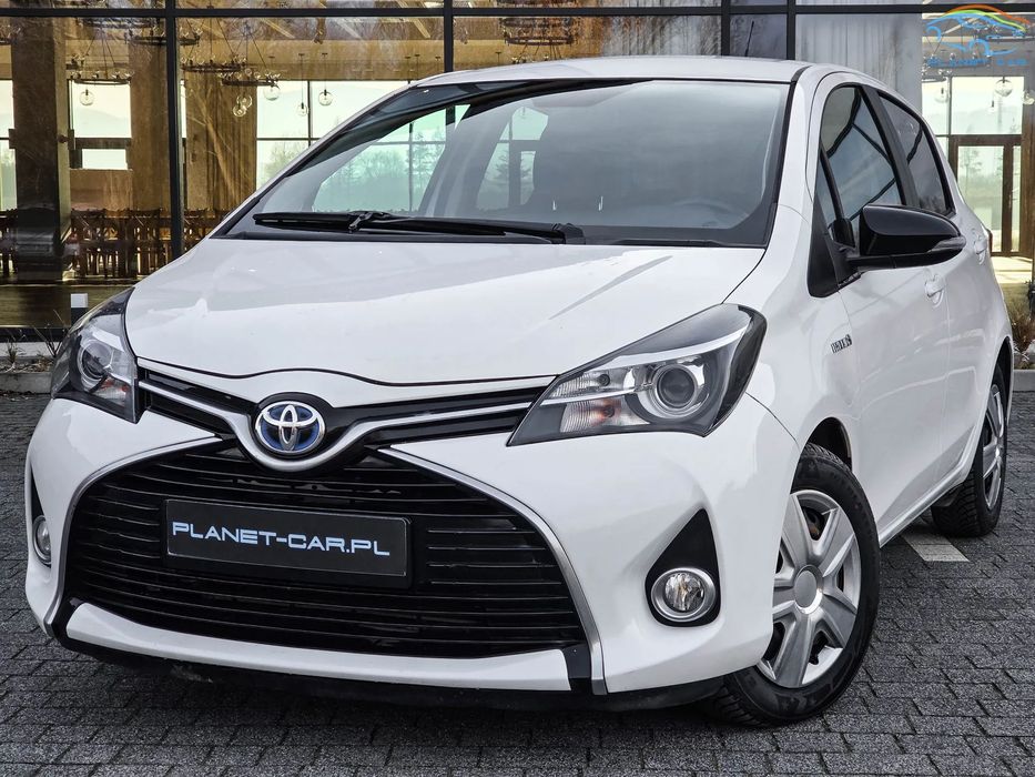 Toyota Yaris 2015 Toyota Yaris III Hatchback 5d Facelifting Hybrid 100KM Automat