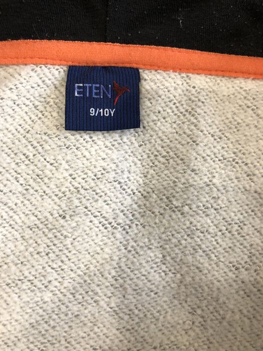 Кофта на замку з капюшоном на 10 років