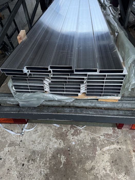 Profil aluminiowy 160x20 x1.5mm z przegrodą deska ogrodzenie taras