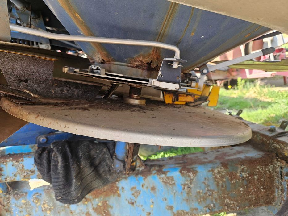 Розкидач міндобрив причіпний Bogballe M3 D