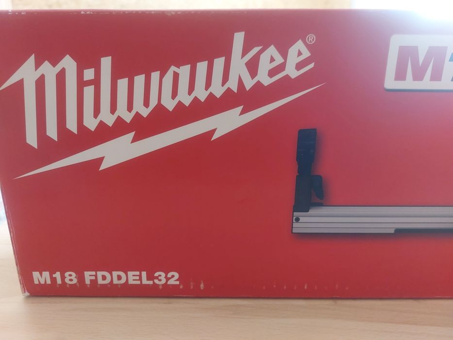 MILWAUKEE  M18  FDDEL32 Odkurzacz do oddsysania pyłu