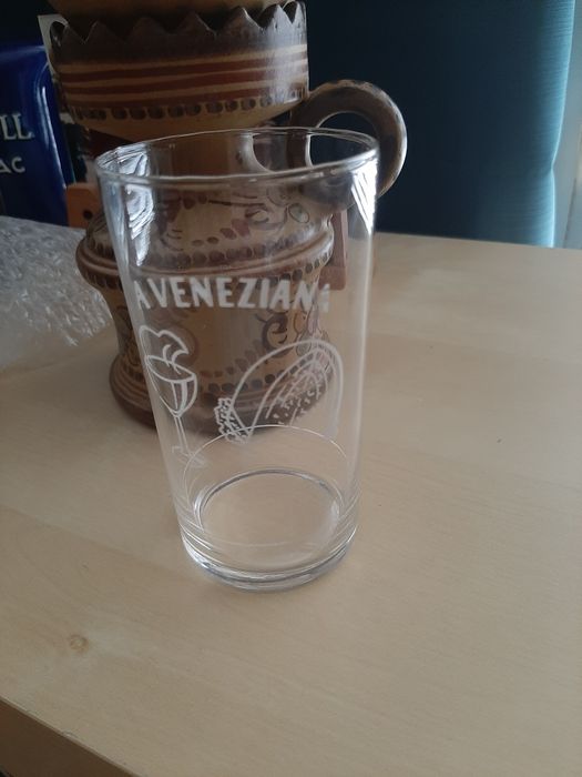 Copo antigo da Veneziana