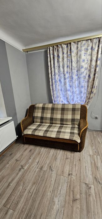 Сдам в долгосрочн аренду дом  в районе церкви на пр.Металлургов