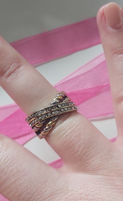 Anel bicolor, em aço, com zirconias. T17