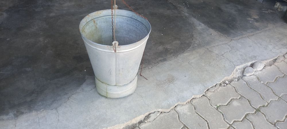Chuveiro antigo de banho