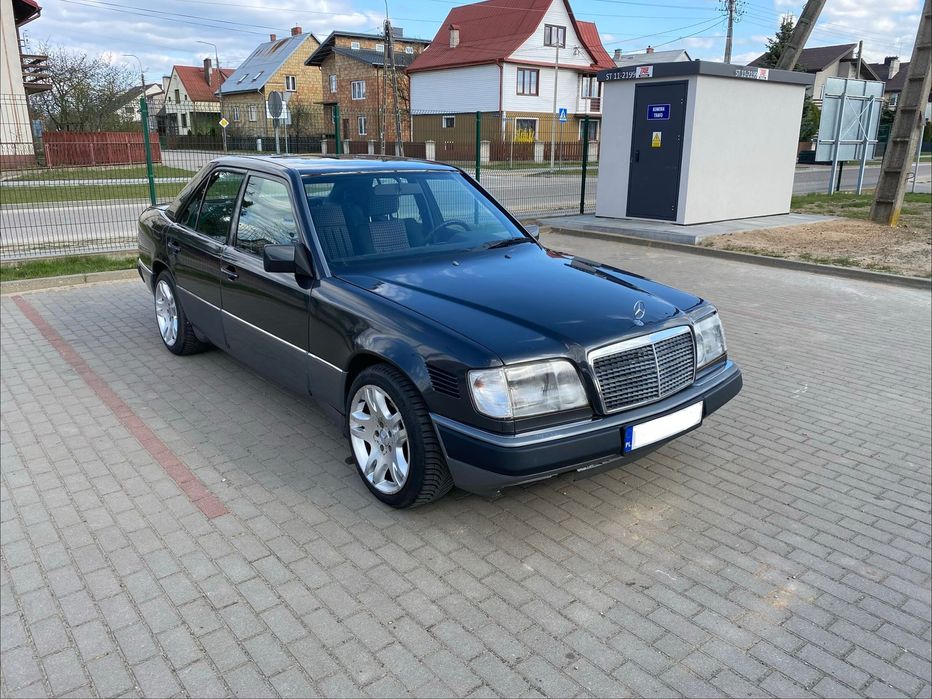 Mercedes W124 300E