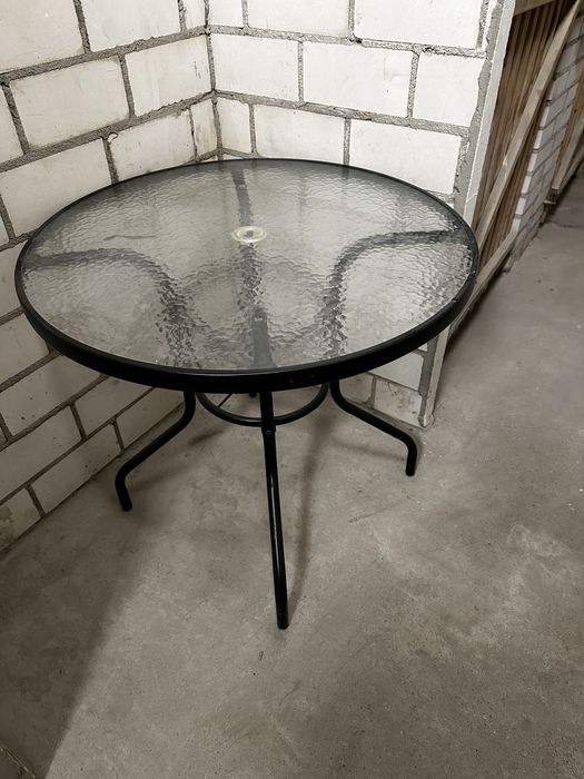 Stół i krzesła ogrodowe - nowy zestaw