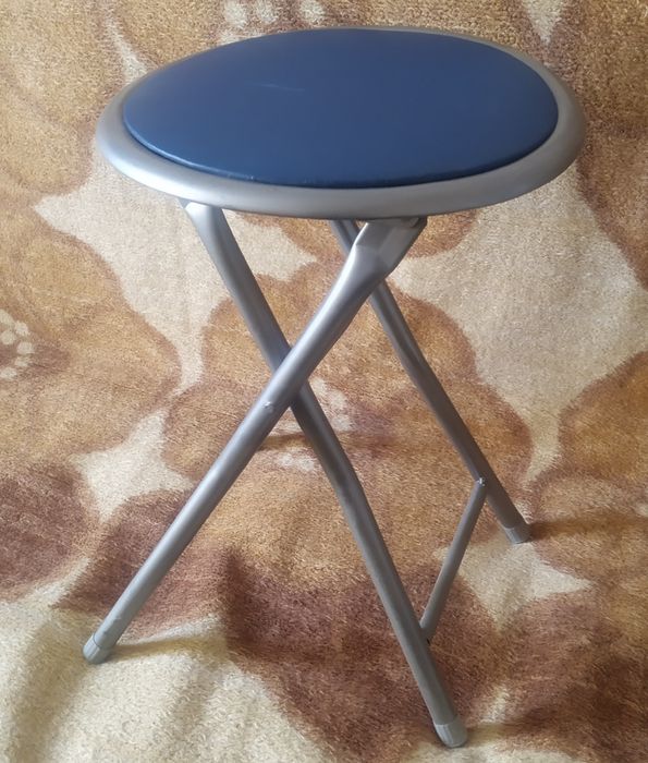 Taboret składany.