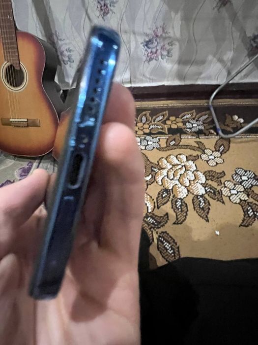 Продам поко x4 pro