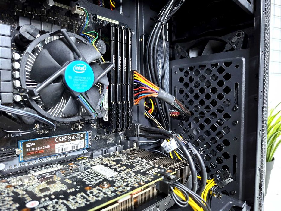 Komputer Gamingowy i5-8400, RTX2060 6 GB, 16 GB, DYSK 256+500+500GB