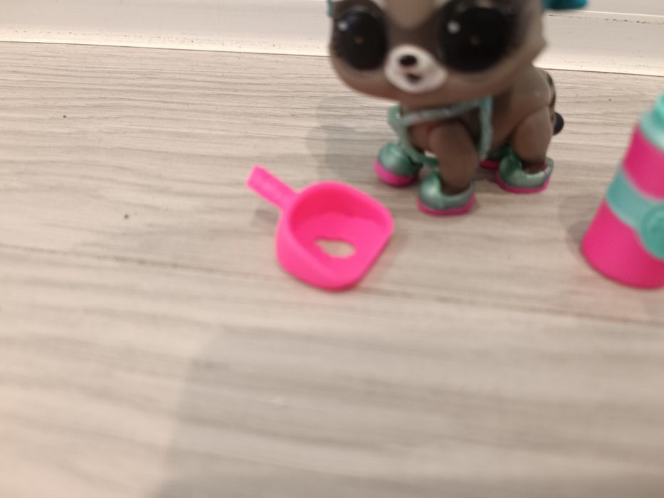 Lol Surprise Fuzzy Pets Racoon Stronaut