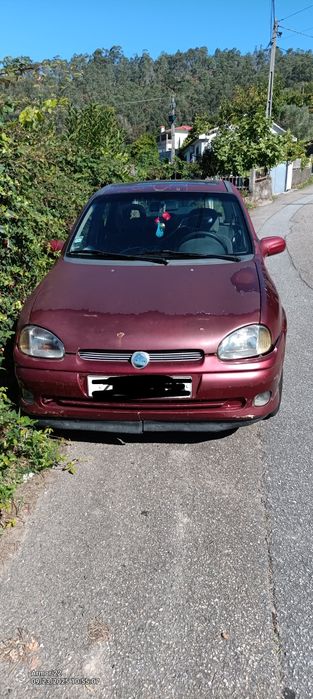 Opel corsa a trabalhar