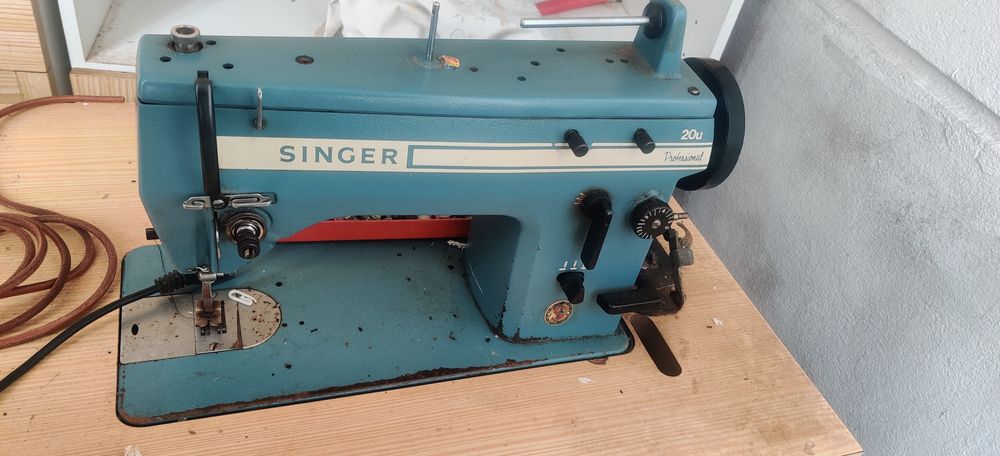 Máquina Costura Singer usada