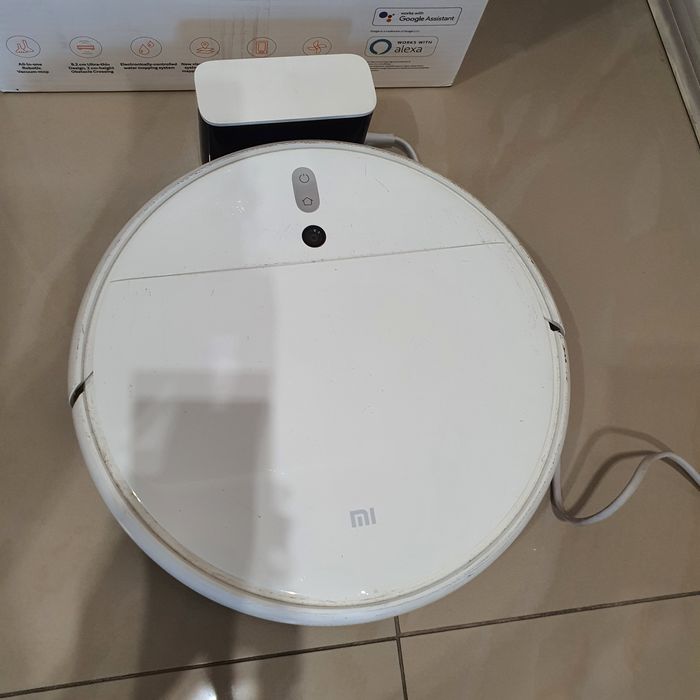 Робот пилосос Xiaomi  Vacuum Mop на запчастини !