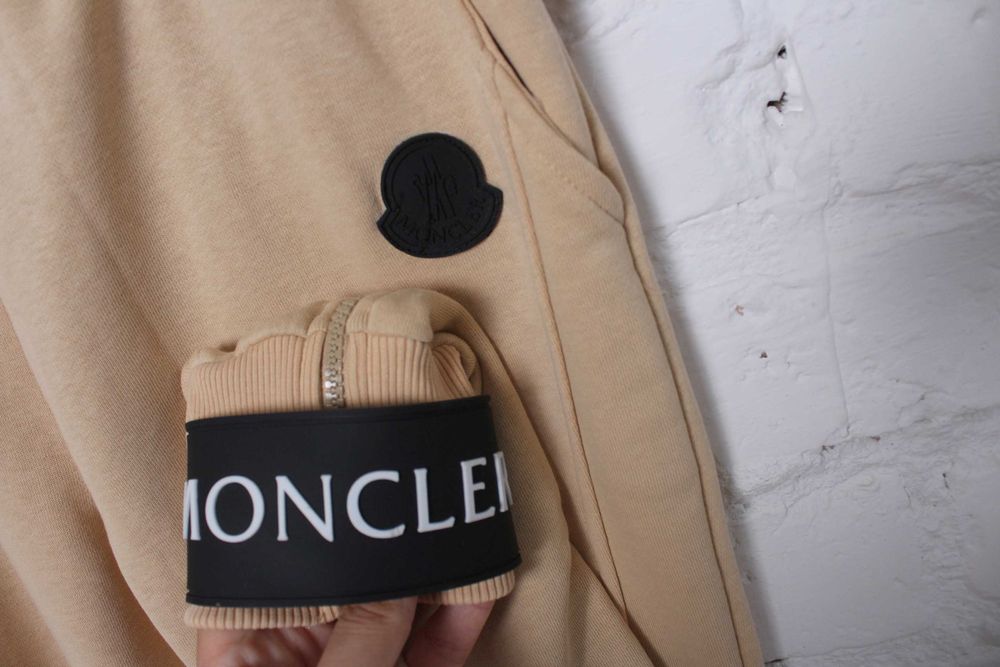 MONC komplet stylizowany 3 sztuki spodnie, bluza-dres + kamizelka r.M