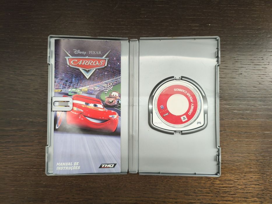 Jogo CARS para PSP versão PLATINUM