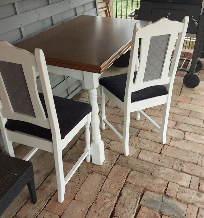 Stół i 2 krzesła