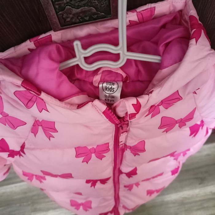 Куртка  осіння на 4-5 р