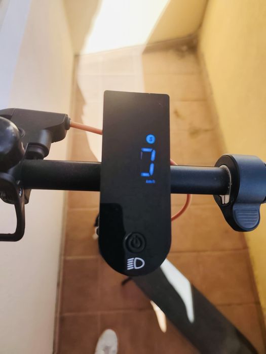 Vende se trotinete electrica XIAOMI 4 lite 2nd Gen 300W- autonomia: km