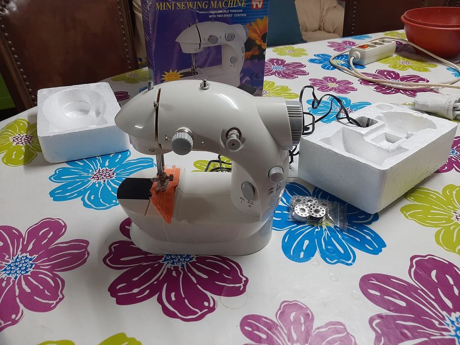 Maquina de Coser Portátil