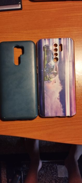 Продам два чохла на Redmi 9
