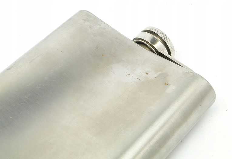 F1A ART DECO - interesująca piersiówka uniwersalna