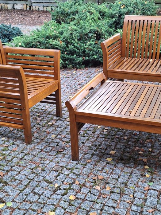 Drewniane meble tarasowe