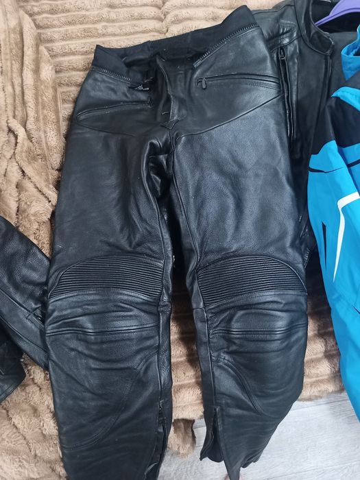 Продам шкіряні мотоштани Revenger розмір 50 M