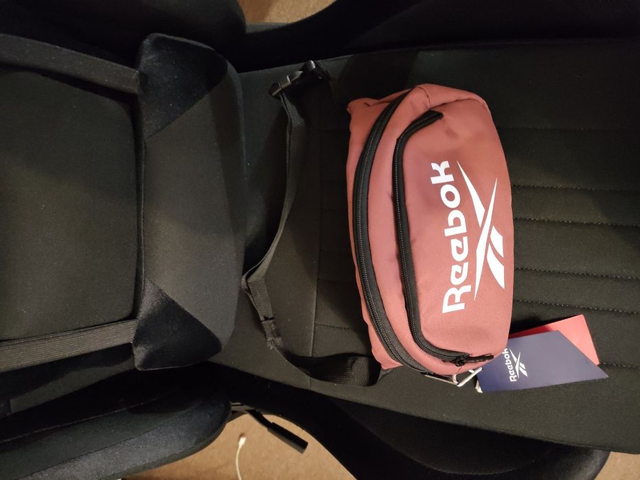 Сумка на пояс,  бананка Reebok