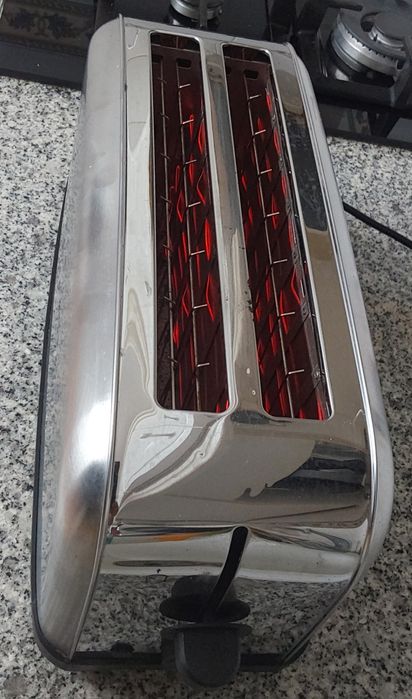 TORRADEIRA MOULINEX IMPECÁVEL.Casa,Cozinha,Garagem,Escritório,Trabalho