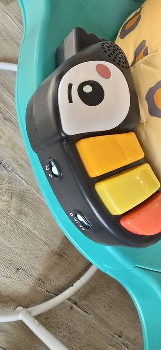Fisher-Price Skoczek Gepard Centrum zabaw dla niemowląt ze światełkami