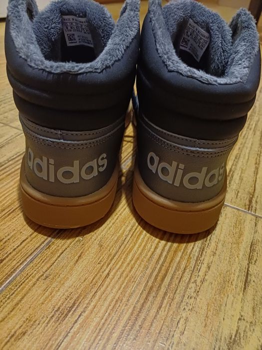 Хайтопи,  взуття Adidas