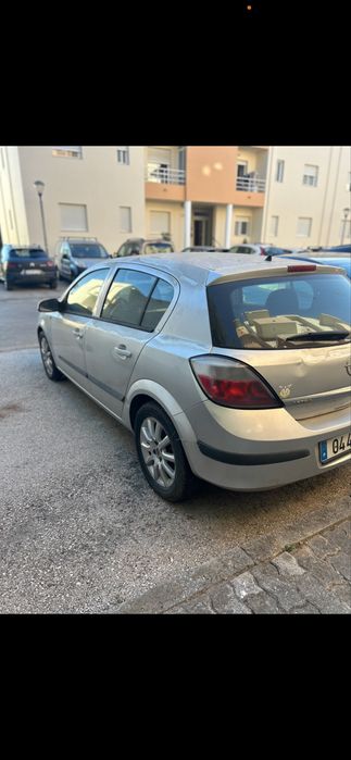 Opel Astra 1.4 Gasolina 2005 – 5 portas – Para Reparar foto 3