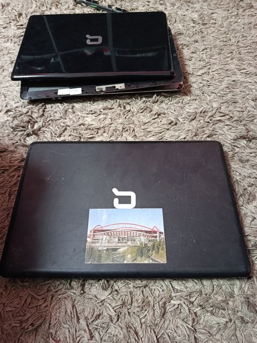Vendo 2 PCs portateis
