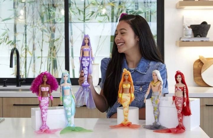 Lalka Barbie Kolorowa Niespodzianka Syrenka Color Reveal