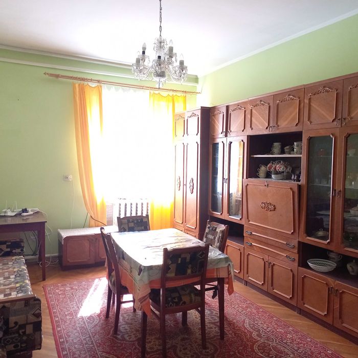Продам 4-кімнатну квартиру м.Самбір