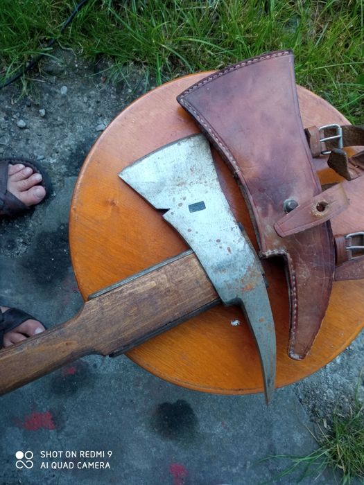 Toporek strażacki plus maska gazowa