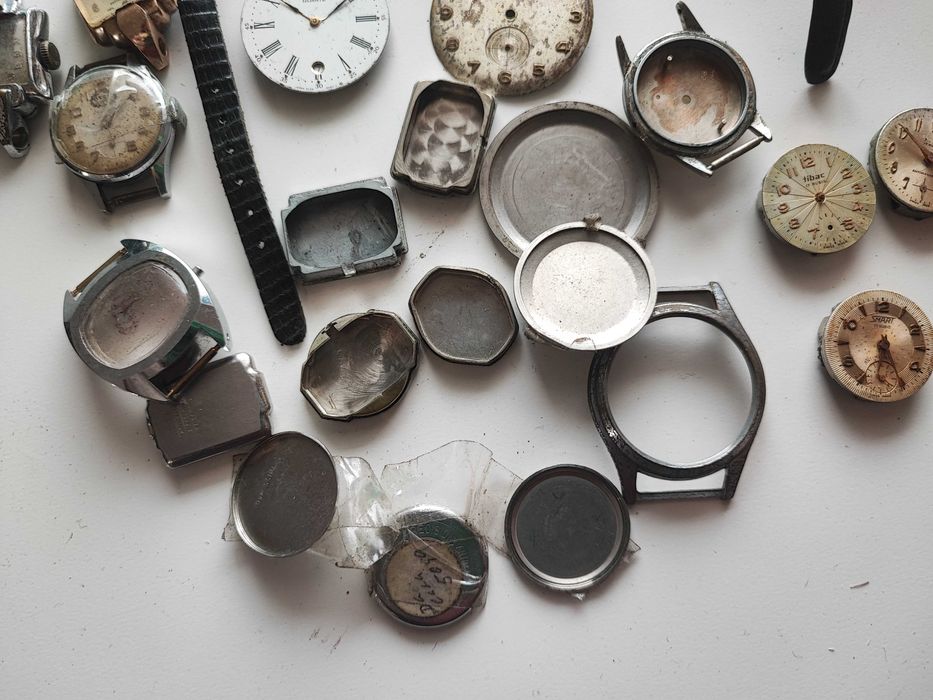 Lote de relógios para peças ou reparação