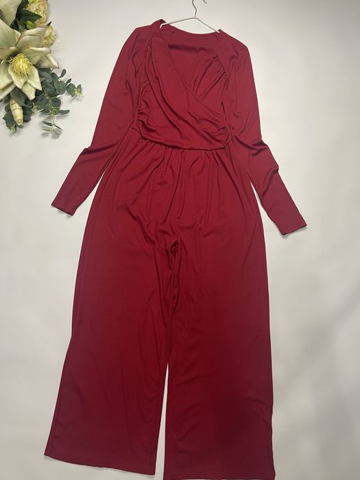 Красивий комбінезон в рубчик