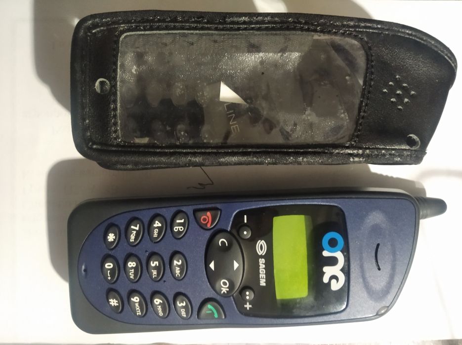 Антикварные телефон 90 - х