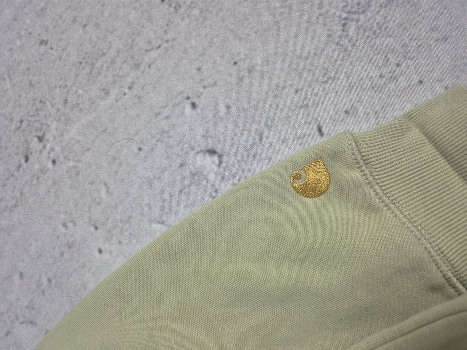Męska bluza z kapturem carhartt w zielonym kolorze rozmiar M