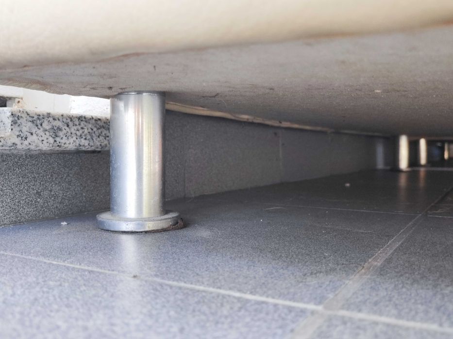 Sofá 2 Pessoas Em Couro Bege