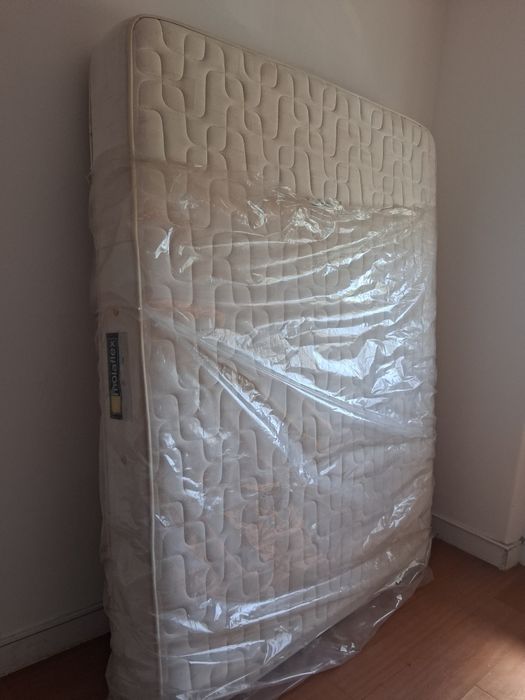Colchão: cama de casal