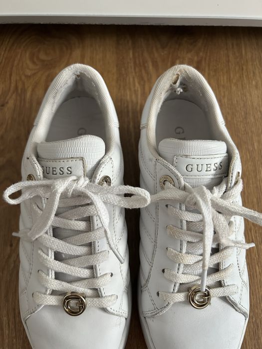 Sneakersy Białe Guess Rozmiar 36