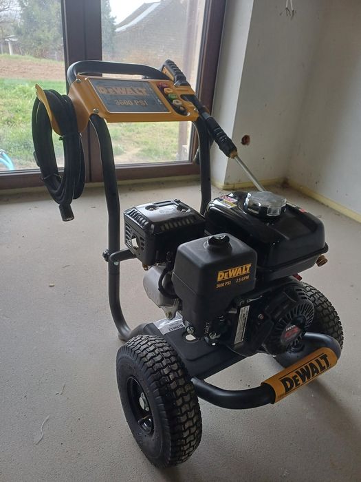 Myjka ciśnienowa spalinowa Dewalt