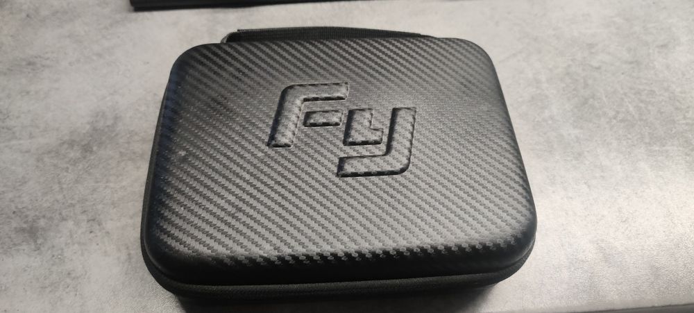 Gimbal do kamery sportowej