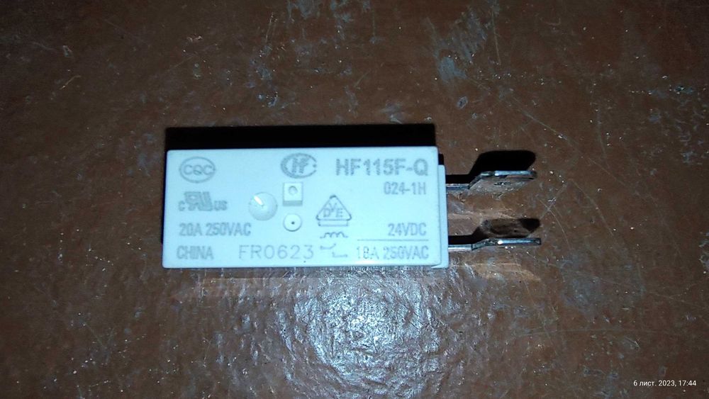 Релє HF115F-Q/024-1H, ціна за одне.