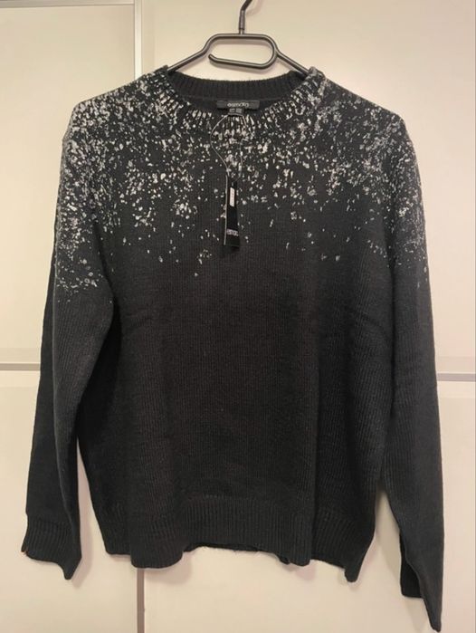 Czarny sweter damski